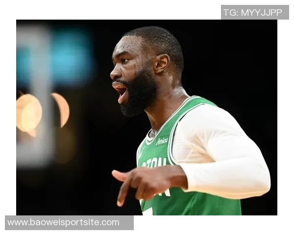 杰伦布朗首节狂砍16分8中7表现惊艳数据全面爆发引发热议