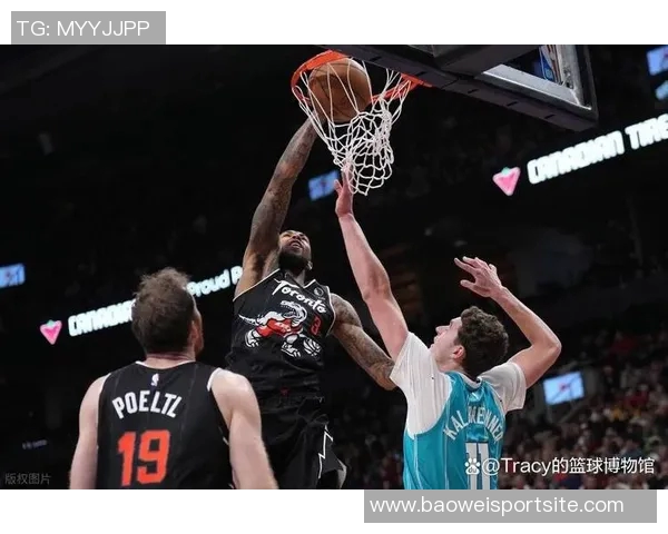 内外结合!米切尔与小莫布里上半场各自贡献12分5篮板2助攻表现出色 内外结合!米切尔与小莫布里上半场各自贡献12分5篮板2助攻表现出色